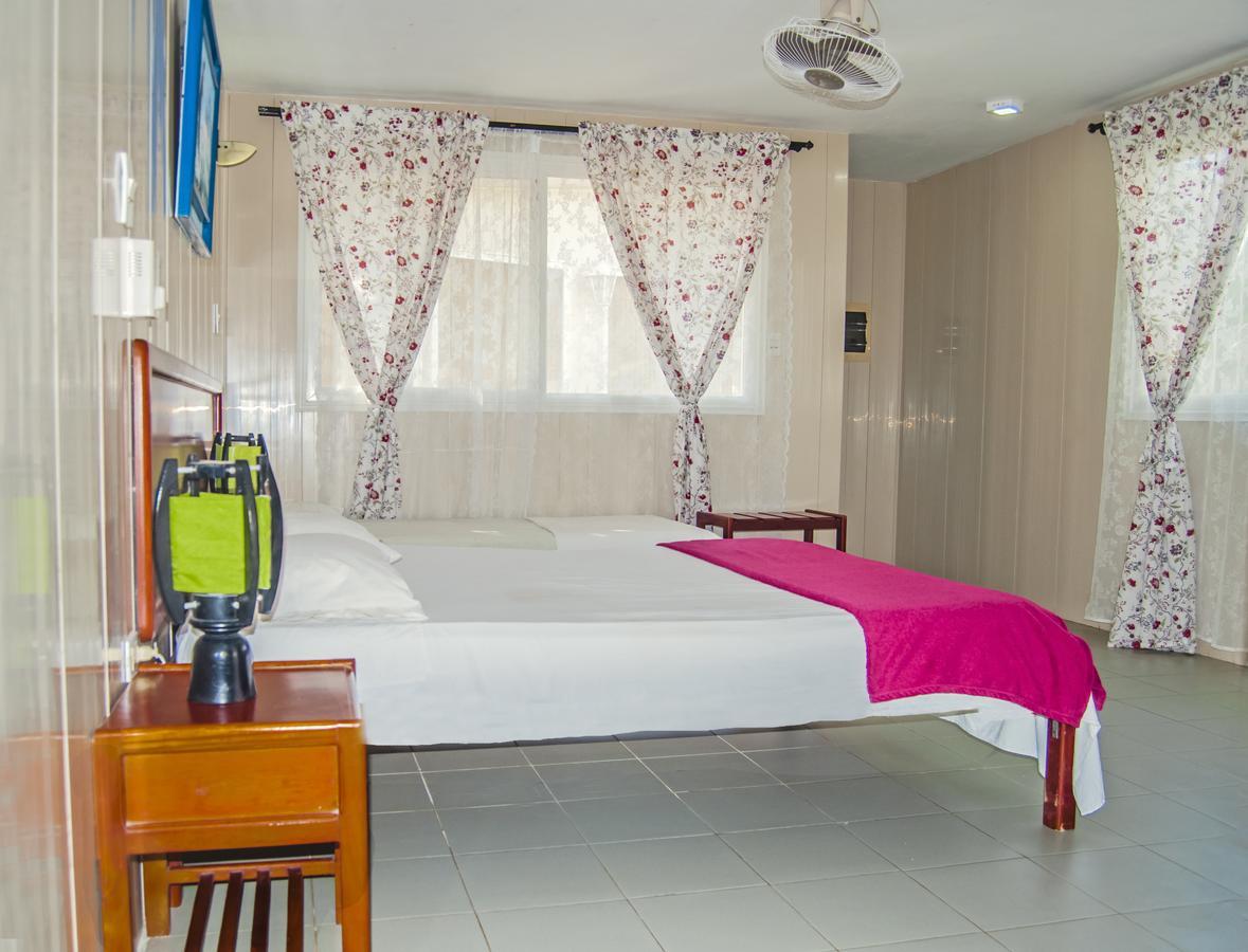 Hotel Nitana Ковеньяс Екстер'єр фото